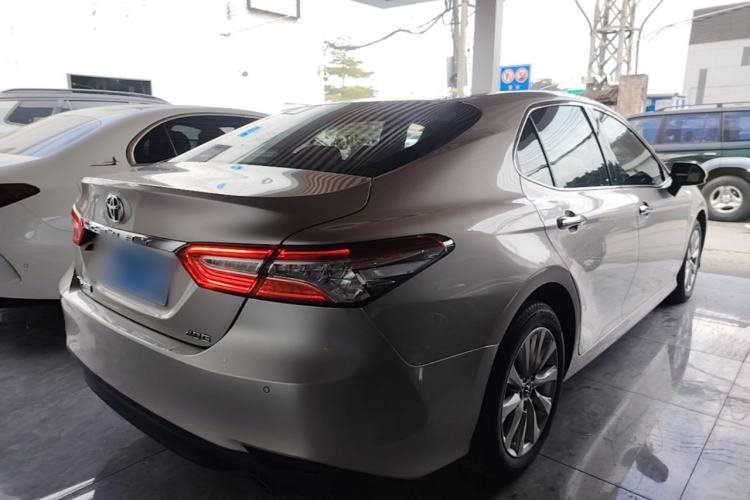 Used Toyota Camry 2019 Revised Version 2.0G Luxury Edition Rear Right 45 Deg