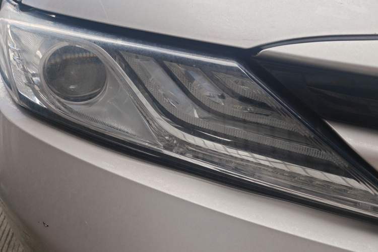 Used Toyota Camry 2019 Revised Version 2.0G Luxury Edition Right Front Headlight
