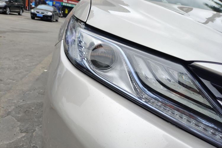 Used Toyota Camry 2019 Revised Version Dual-Engine 2.5 HG Luxury Edition Right Front Headlight