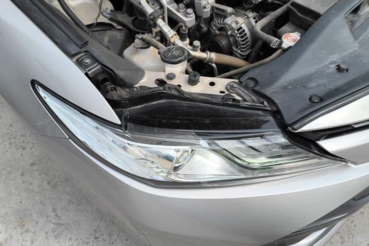 Used Toyota Camry 2019 2.0G Luxury Edition China VI Standard Right Front Headlight