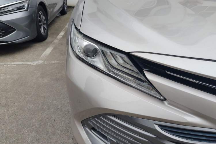 Used Toyota Camry 2019 2.5G Luxury Edition China VI Standard Right Front Headlight