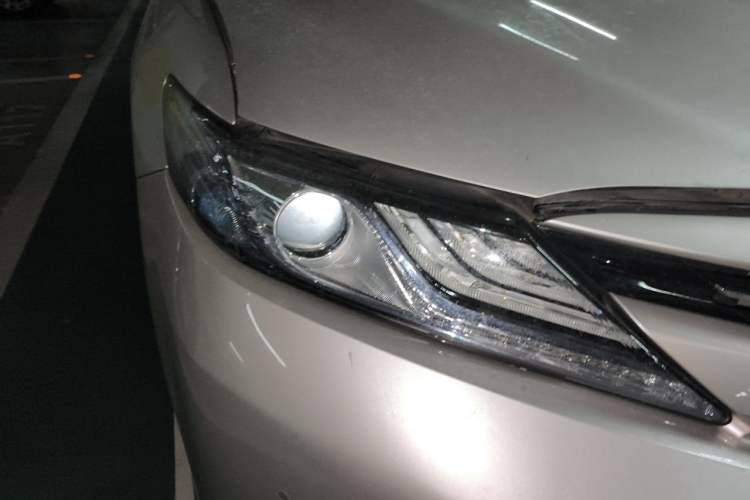 Used Toyota Camry 2019 2.5G Luxury Edition China VI Standard Right Front Headlight