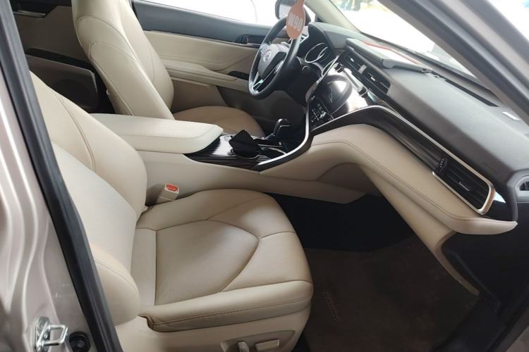 Used Toyota Camry 2019 Revised Version 2.0G Luxury Edition Right Front Seat