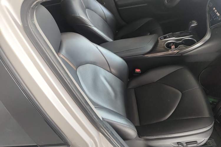 Used Toyota Camry 2019 2.0G Luxury Edition China VI Standard Right Front Seat