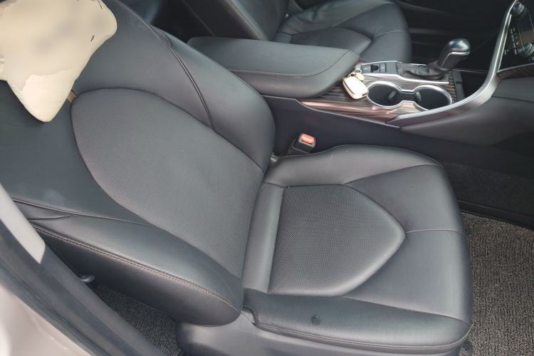 Used Toyota Camry 2019 Revised Version 2.0G Luxury Edition Right Front Seat