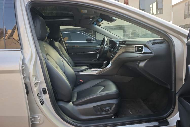 Used Toyota Camry 2019 Revised Version Dual-Engine 2.5 HG Luxury Edition Right Front Seat