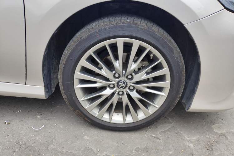 Used Toyota Camry 2019 Revised Version Dual-Engine 2.5 HG Luxury Edition Right Front Wheel Hub