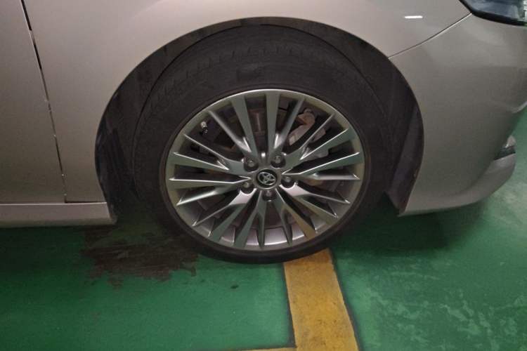 Used Toyota Camry 2019 Dual-Engine 2.5 HG Luxury Edition China VI Standard Right Front Wheel Hub
