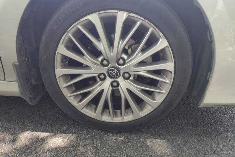 Used Toyota Camry 2019 Revised Version 2.5G Luxury Edition Right Front Wheel Hub