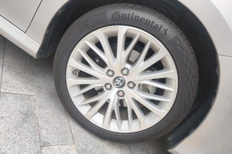 Used Toyota Camry 2019 Revised Version 2.5G Luxury Edition Right Front Wheel Hub