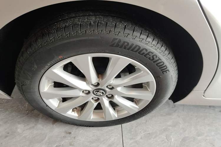 Used Toyota Camry 2019 Revised Version 2.0G Luxury Edition Right Rear Wheel Hub