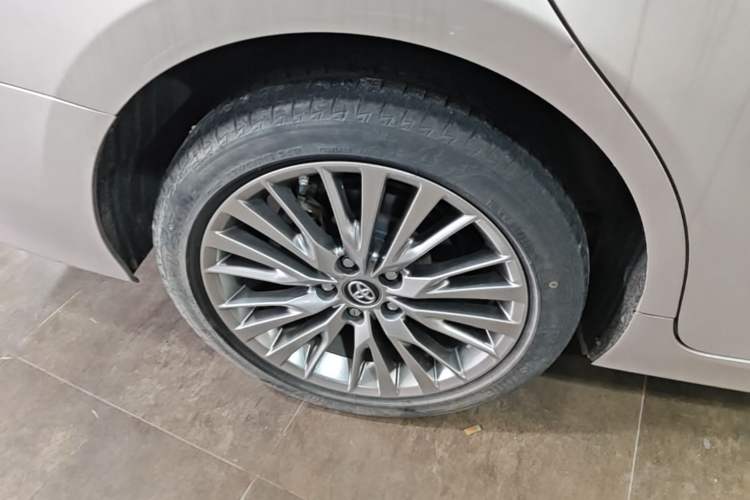 Used Toyota Camry 2019 Revised Version Dual-Engine 2.5 HG Luxury Edition Right Rear Wheel Hub