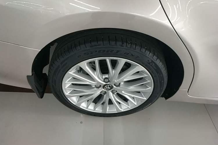 Used Toyota Camry 2019 Revised Version 2.5G Luxury Edition Right Rear Wheel Hub