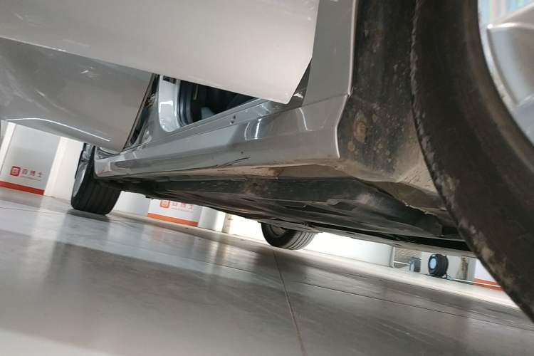 Used Toyota Camry 2019 Revised Version 2.5G Luxury Edition Right Side Sill