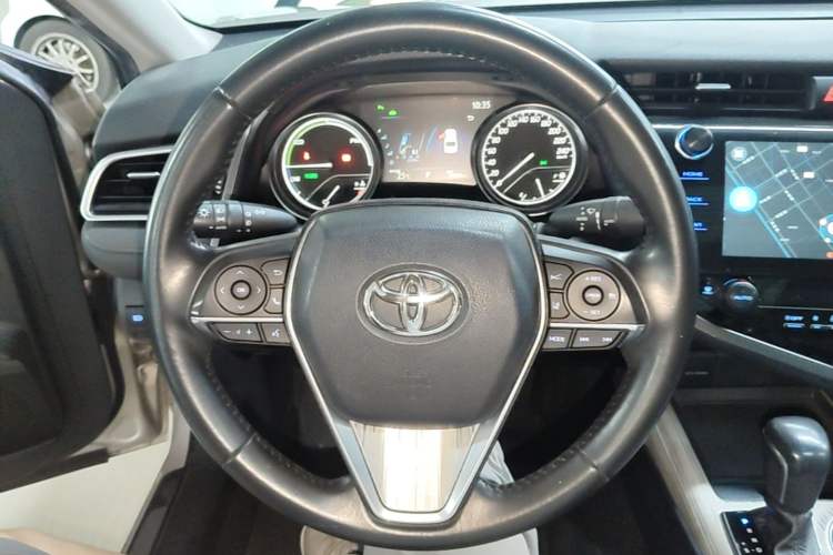 Used Toyota Camry 2019 Dual-Engine 2.5 HG Luxury Edition China VI Standard Steering Wheel