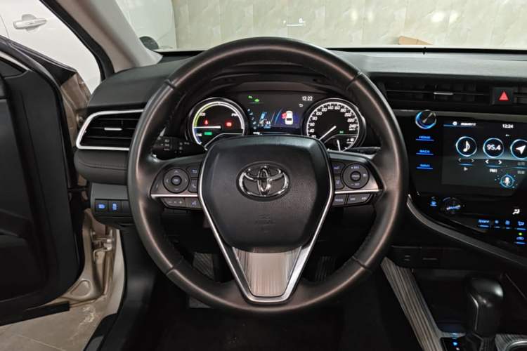 Used Toyota Camry 2019 Revised Version Dual-Engine 2.5 HG Luxury Edition Steering Wheel