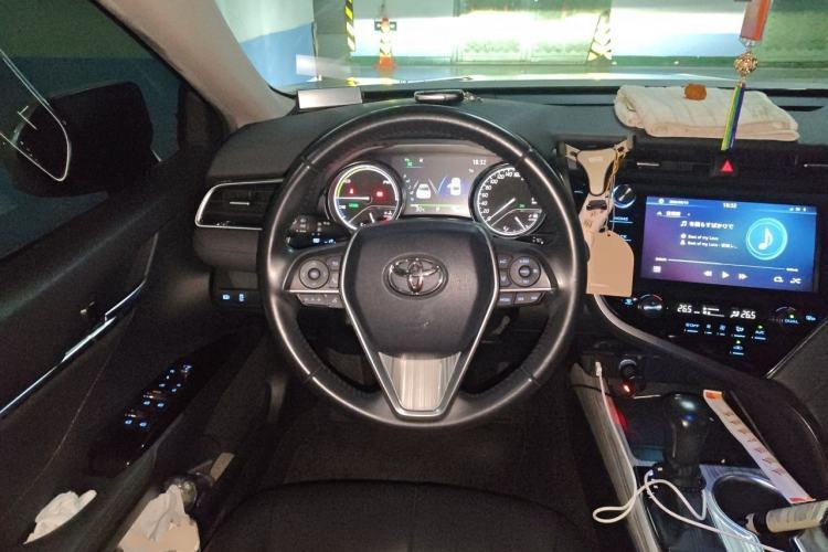 Used Toyota Camry 2019 Dual-Engine 2.5 HG Luxury Edition China VI Standard Steering Wheel