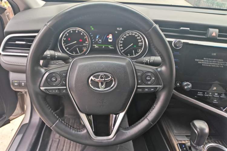 Used Toyota Camry 2019 2.5G Luxury Edition China VI Standard Steering Wheel