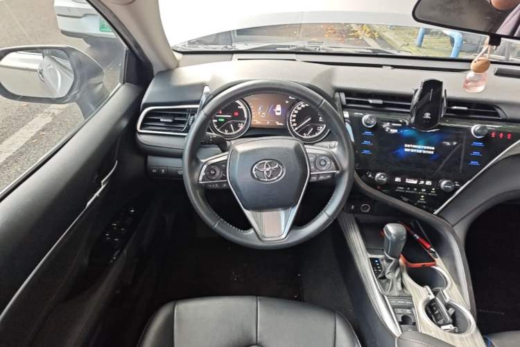 Used Toyota Camry 2019 Revised Version Dual-Engine 2.5 HG Luxury Edition Steering Wheel
