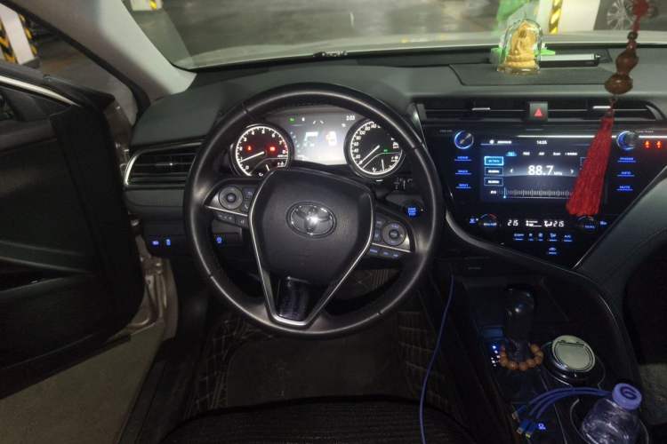 Used Toyota Camry 2019 2.0G Luxury Edition China VI Standard Steering Wheel