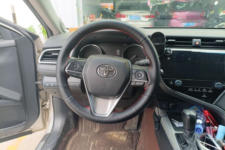Used Toyota Camry 2019 Dual-Engine 2.5 HG Luxury Edition China V Standard Steering Wheel