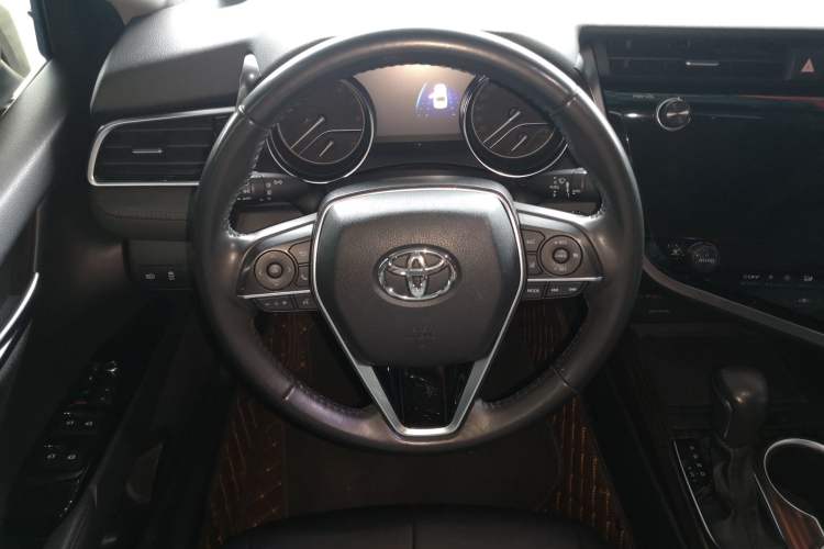 Used Toyota Camry 2019 2.5G Luxury Edition China VI Standard Steering Wheel