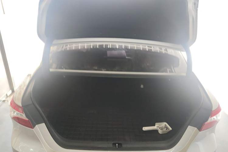 Used Toyota Camry 2019 2.0G Luxury Edition China VI Standard Trunk