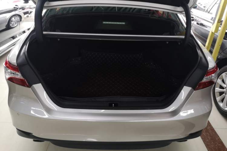 Used Toyota Camry 2019 2.5G Luxury Edition China VI Standard Trunk