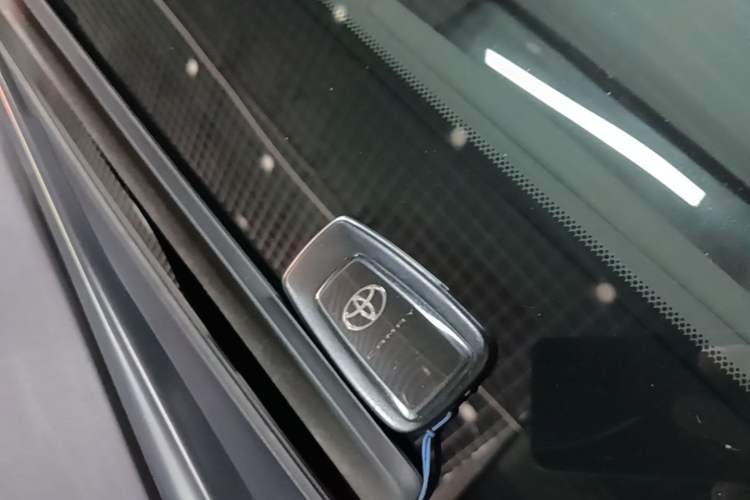 Used Toyota Camry 2019 Revised Version 2.5G Luxury Edition Vehicle Key