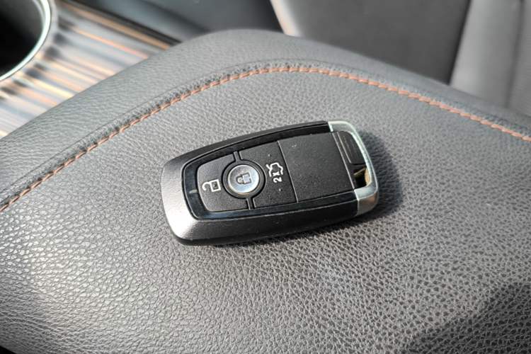 Used Toyota Camry 2019 2.0G Luxury Edition China VI Standard Vehicle Key