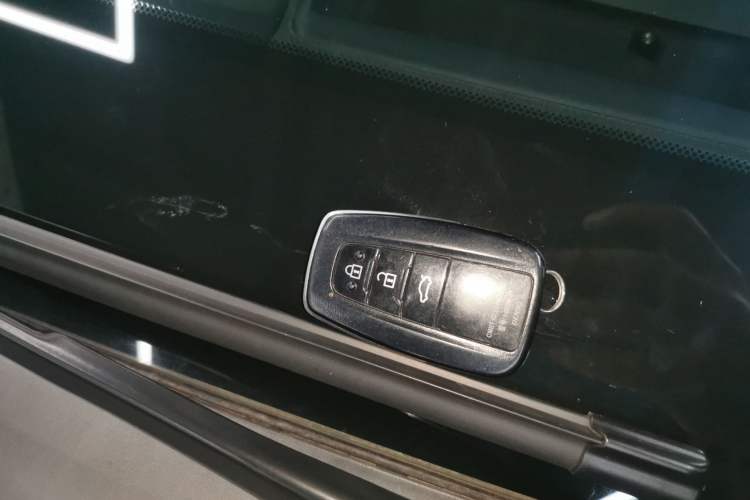 Used Toyota Camry 2019 Revised Version 2.5G Luxury Edition Vehicle Key