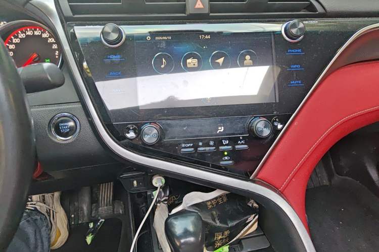 Used Toyota Camry 2019 2.5S FENGSHANG Version China V Standard Audio And AC Panel