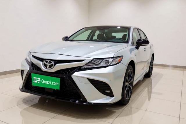 Ojetý Toyota Camry 2019 2.0S FENGSHANG Version China VI Standard