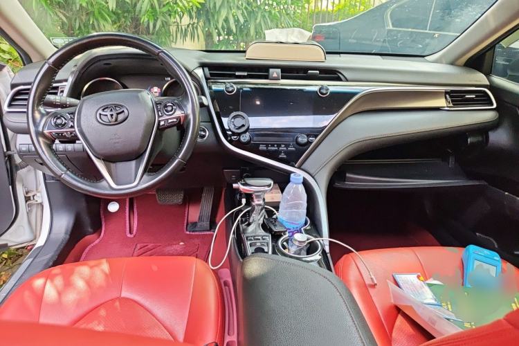Used Toyota Camry 2019 2.0S FENGSHANG Version China VI Standard Center Console