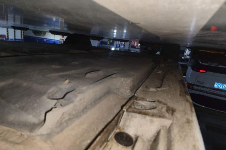 Used Toyota Camry 2019 2.0S FENGSHANG Version China VI Standard Chassis Front Right