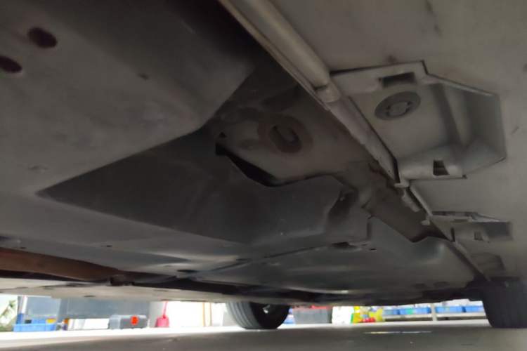Used Toyota Camry 2019 2.0S FENGSHANG Version China VI Standard Chassis Rear Right