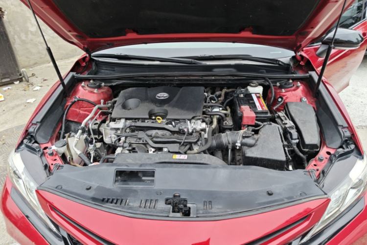 Used Toyota Camry 2019 2.0S FENGSHANG Version China VI Standard Engine Bay
