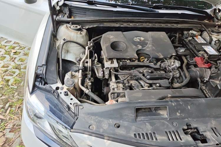 Used Toyota Camry 2019 2.0S FENGSHANG Version China VI Standard Engine Bay Right