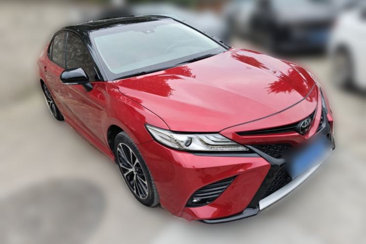 Used Toyota Camry 2019 2.0S FENGSHANG Version China VI Standard Front Right 45 Deg