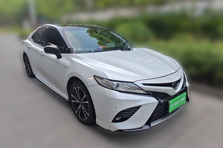 Used Toyota Camry 2019 2.5S FENGSHANG Version China V Standard Front Right 45 Deg