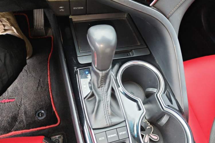 Used Toyota Camry 2019 2.0S FENGSHANG Version China VI Standard Gear Lever