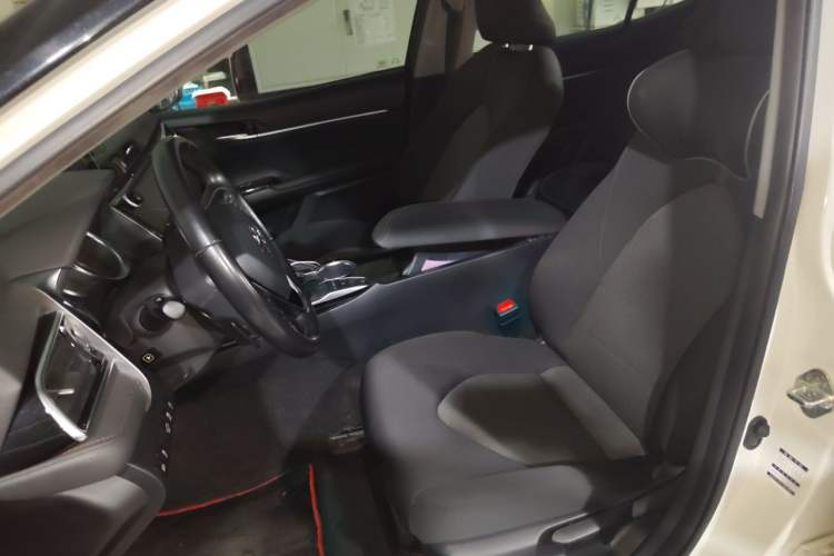 Used Toyota Camry 2019 2.0S FENGSHANG Version China VI Standard Left Front Seat