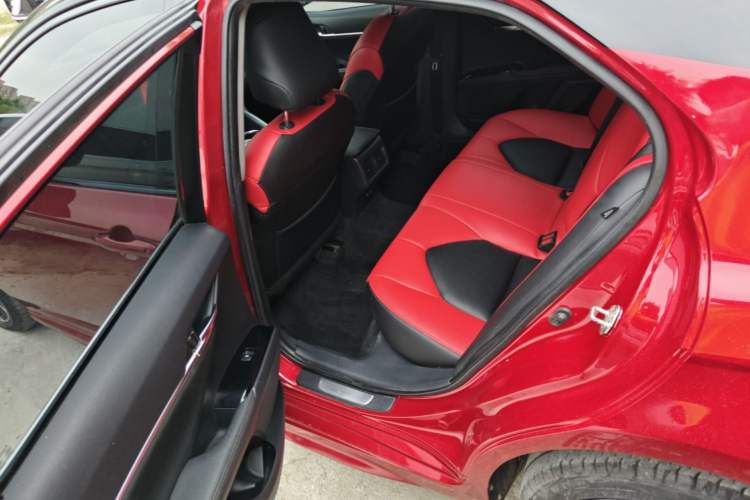 Used Toyota Camry 2019 2.0S FENGSHANG Version China VI Standard Left Rear Seat