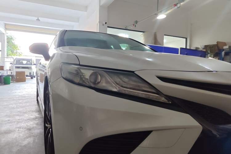 Used Toyota Camry 2019 2.0S FENGSHANG Version China VI Standard Right Front Headlight
