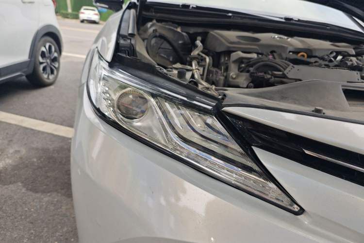 Used Toyota Camry 2019 2.5G Luxury Edition China V Standard Right Front Headlight
