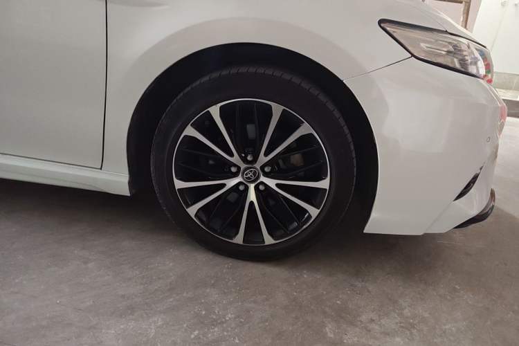 Used Toyota Camry 2019 2.0S FENGSHANG Version China VI Standard Right Front Wheel Hub