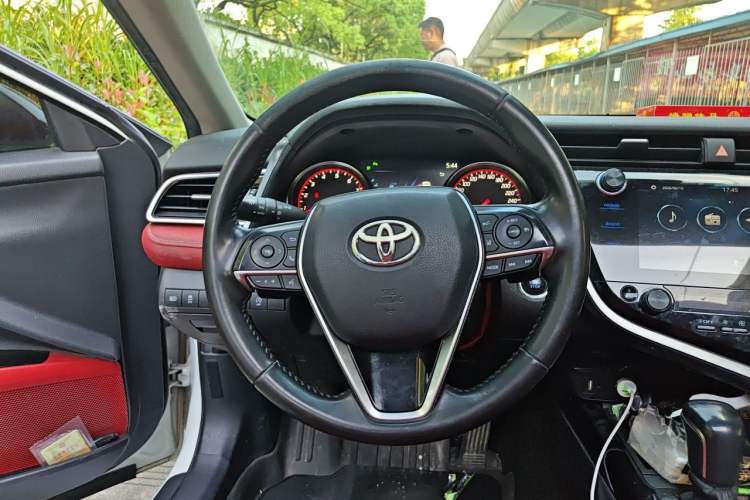 Used Toyota Camry 2019 2.5S FENGSHANG Version China V Standard Steering Wheel