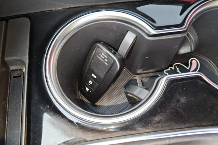 Used Toyota Camry 2019 2.0S FENGSHANG Version China VI Standard Vehicle Key