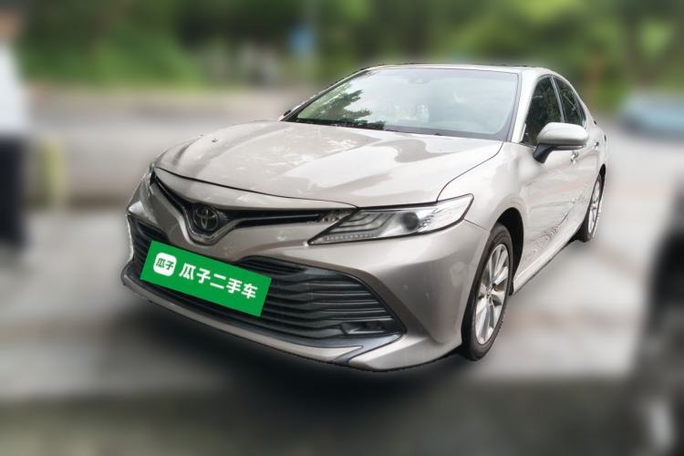 Used Toyota Camry 2019 Revised Version 2.0G Luxury Edition Guazi used car, China used car export, Used car for sale, Used cars, Cheapest cars for sale
