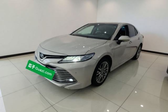 Ojetý Toyota Camry 2019 Revised Version Dual-Engine 2.5 HG Luxury Edition